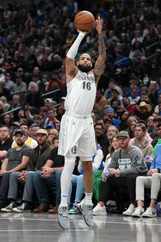 包含达拉斯独行侠迎国王杯关键赛；今夜迎来里程碑；引发热议；细节决定成败的词条