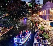 圣安东尼奥马刺训练开放日，转会期队长鼓劲引欢呼，欧超杯在即，纪律约束更严格(C罗加盟皇马首个赛季)