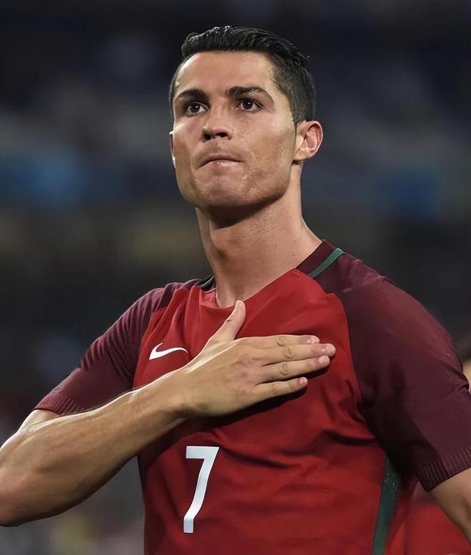 开云体育平台-拜仁慕尼黑欧冠决赛