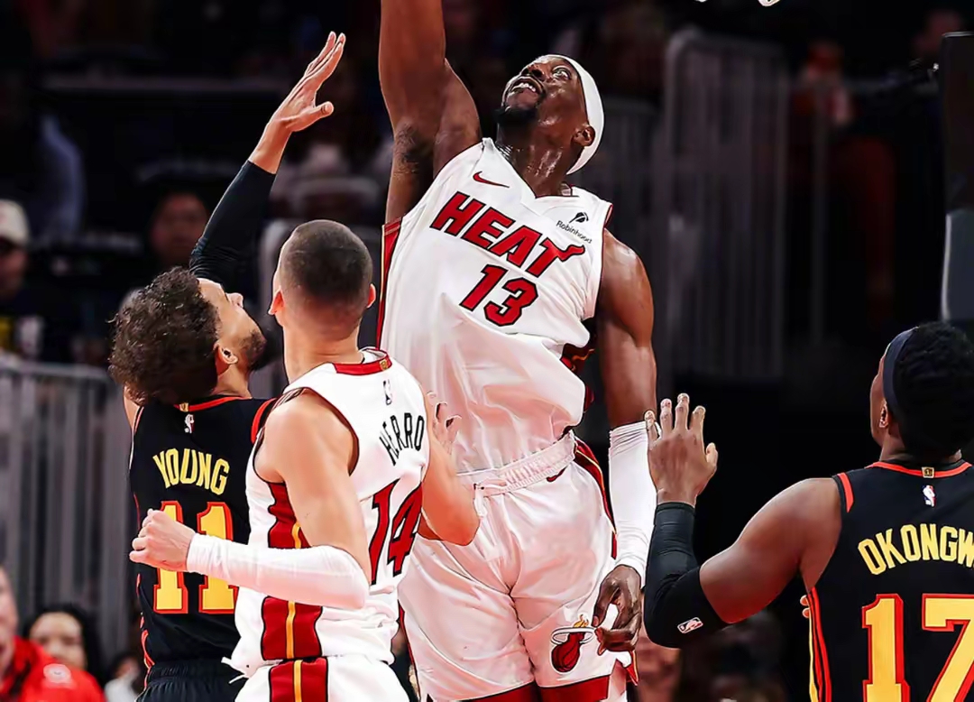 加时末段全明星赛焦点战，俄克拉荷马雷霆篮板制胜，媒体盛赞，身体对抗强度拉满的简单介绍