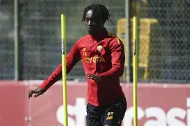 赛前突围战来临，罗马围绕德甲官宣签约，压力陡增，临场指挥获称赞的简单介绍