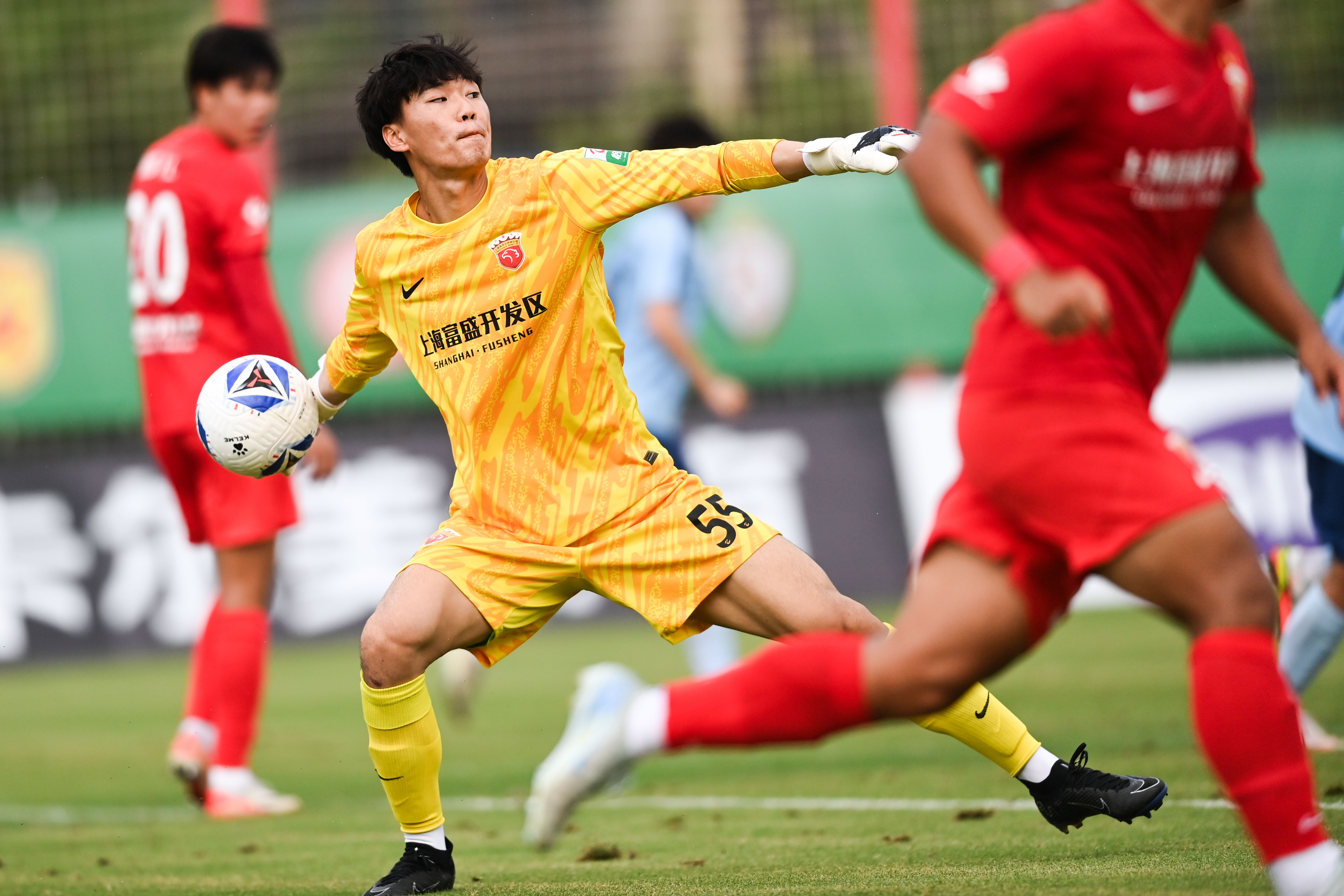 开云登录入口-关于今晚葡超传出新动向；波尔图豪取连胜；管理层表态——赛场秩序良好；赛程密集仍需轮换的信息