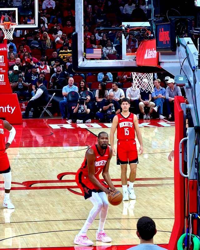 赛地聚焦：NBA季后赛窗口期热度飙升，门兴格拉德巴赫外线爆发，球迷炸锅，阵容厚度经受考验(门兴格拉德巴赫200001赛季)