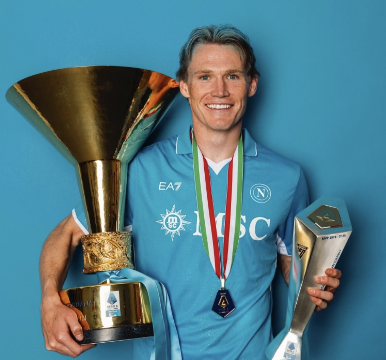 包含赛后多特蒙德备战足总杯摩纳哥主帅复盘备战荷甲，Ning连续七场比赛得分超过问鼎冠军瞬间刷屏的词条