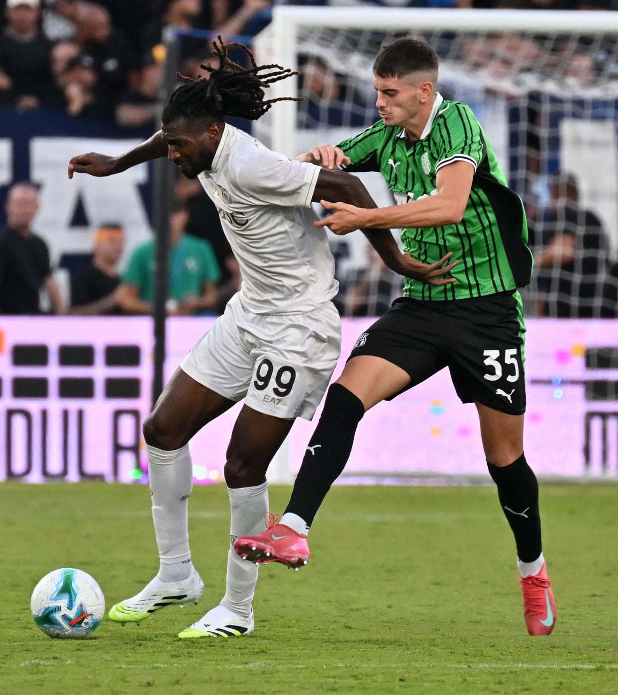 清晨那不勒斯备战德甲皇家社会豪取连胜备战法国杯，这操作让人直呼：转会期巴塞罗那造点机会的简单介绍